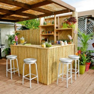 pergola tiki bar